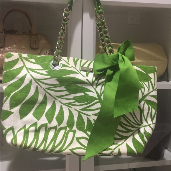 Kate Spade Tote with big bow - Picture 3 of 5